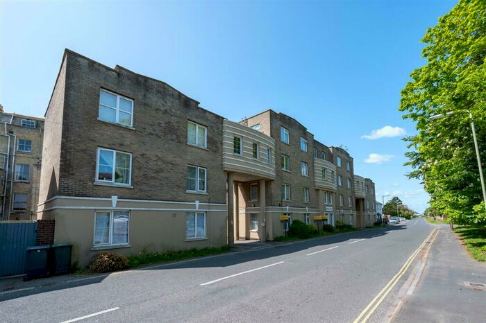 1 Bedroom Flat To Rent In Sea Front, Hayling Island, PO11