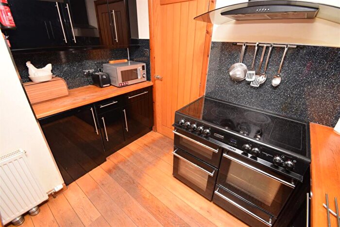 2 Bedroom Detached Bungalow For Sale In Cluaine Lodge, Evelix, IV25