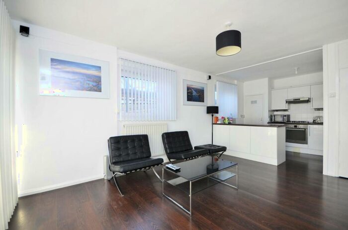 3 Bedroom Flat To Rent In Commercial Street, Spitalfields, London, E1