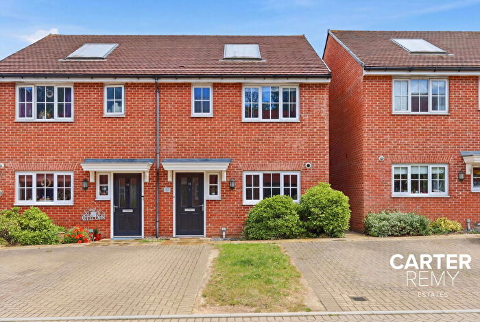 3 Bedroom Semi-Detached House For Sale In Claremont Crescent, Rayleigh, SS6