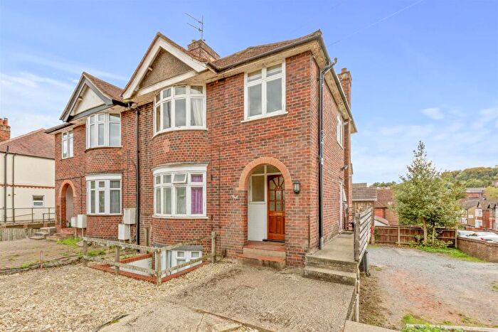 1 Bedroom Flat For Sale In West Wycombe Road, High Wycombe, HP12