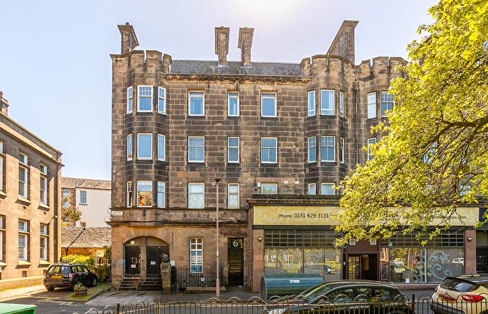 2 Bedroom Flat For Sale In Taylor Gardens, Edinburgh, EH6
