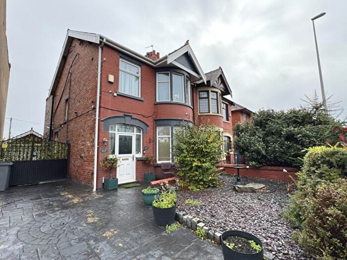 3 Bedroom Semi-Detached House For Sale In Waterloo Road, Blackpool, FY4
