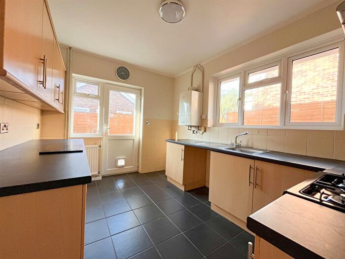 2 Bedroom Detached Bungalow To Rent In Ashford Road, Hastings, TN34