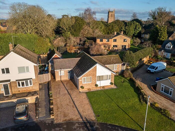 4 Bedroom Detached Bungalow For Sale In Allens Orchard, Chipping Warden, Banbury, OX17