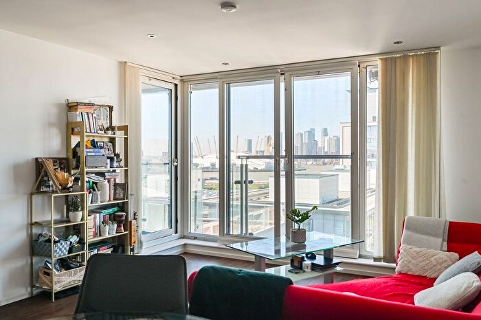 2 Bedroom Flat For Sale In The Oxygen, Royal Docks, London, E16