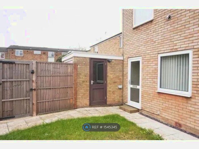 4 Bedroom Terraced House To Rent In Ascot Crescent, Stevenage, SG1