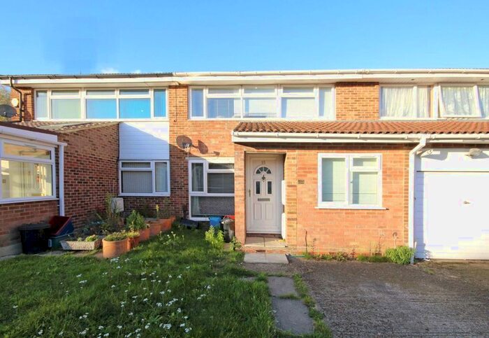 4 Bedroom Property To Rent In Oakley Close, Isleworth, TW7