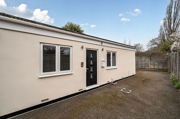 2 Bedroom Bungalow For Sale In C Green Lane, New Eltham, SE9
