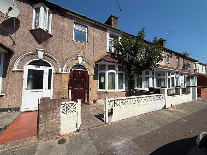 2 Bedroom Terraced House For Sale In Victoria Road, Barking, IG11