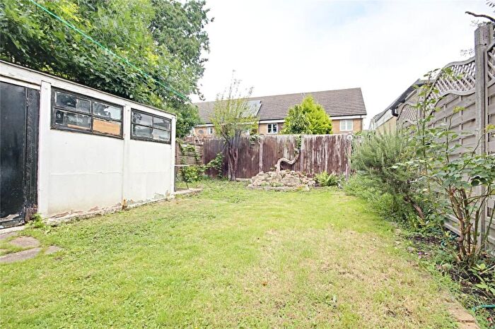 3 Bedroom Semi-Detached House To Rent In Avondale Crescent, Enfield, EN3