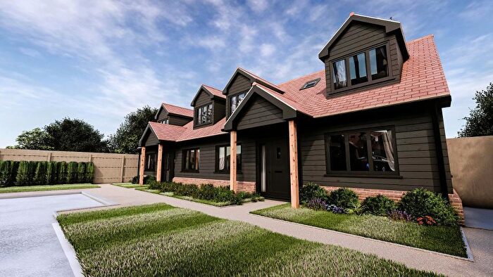 4 Bedroom Semi Detached House For Sale In Wharf Road, Stanford Le Hope, Essex, SS17