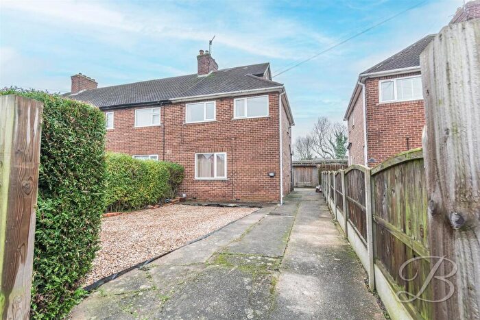 4 Bedroom End Of Terrace House To Rent In Felstead Road, Nottingham, NG8