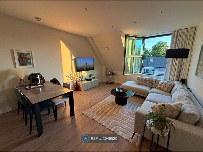 1 Bedroom Flat To Rent In Vale House, Reigate, RH2