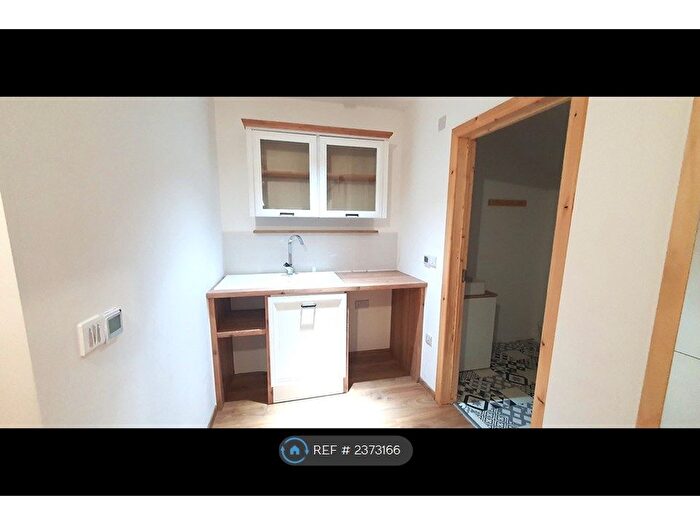 1 Bedroom Flat To Rent In Carter Lane, Nottinghamshire, NG18