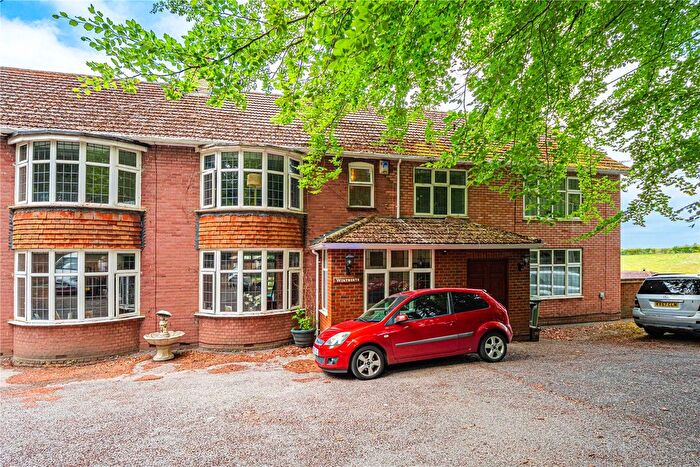 9 Bedroom Detached House For Sale In Dagnall Road, Whipsnade, Central Bedfordshire, LU6