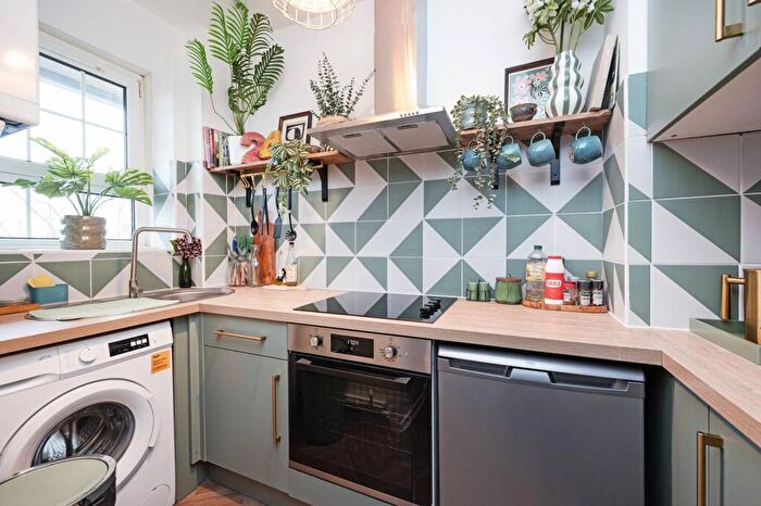 1 Bedroom Flat To Rent In Spelman Street, Brick Lane, London, E1