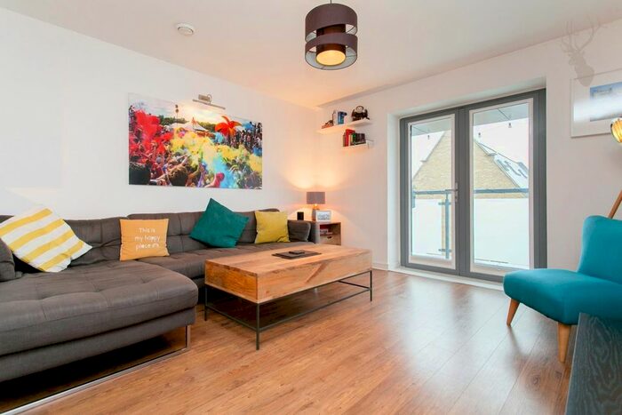 3 Bedroom Flat To Rent In Cardigan Road, London, E3