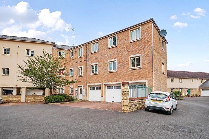 2 Bedroom Flat To Rent In Sir Bernard Lovell Road, Malmesbury, SN16