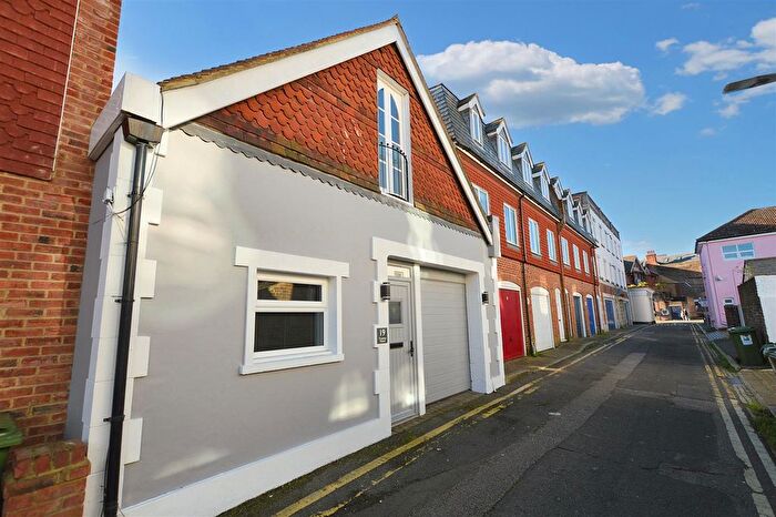 2 Bedroom Property To Rent In Lushington Lane, Eastbourne, BN21