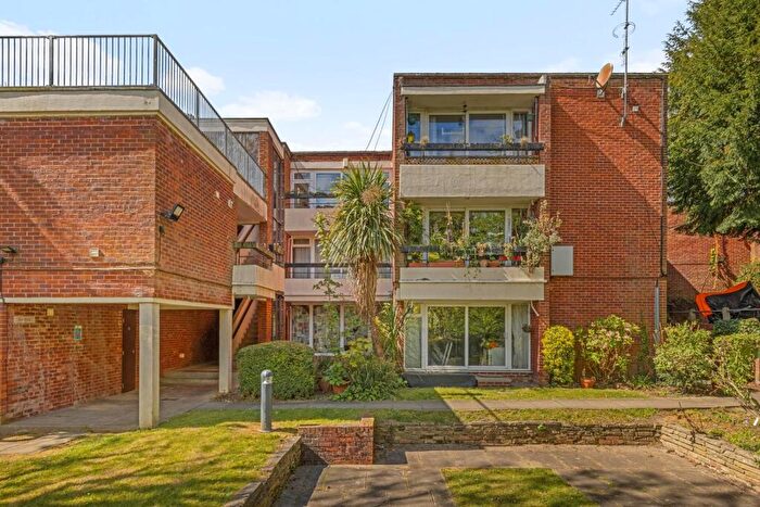 2 Bedroom Flat For Sale In Ragwart Court, Lawrie Park Gardens, London, SE26