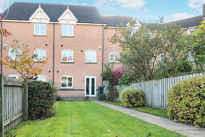 3 Bedroom Terraced House For Sale In Nightingale Drive, Harrogate, HG1