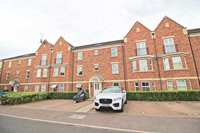 2 Bedroom Apartment For Sale In Herons Court, Gilesgate, Durham, DH1