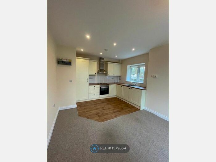 2 Bedroom Flat To Rent In Amage Road, Wye, Ashford, TN25