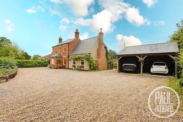 4 Bedroom Detached House For Sale In Blundeston Road, Corton, Suffolk, NR32