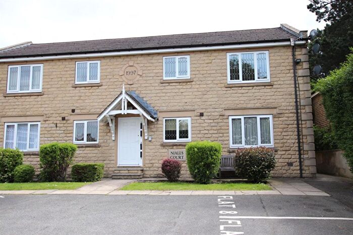 2 Bedroom Flat To Rent In Nialls Court, Thackley, Bradford, BD10