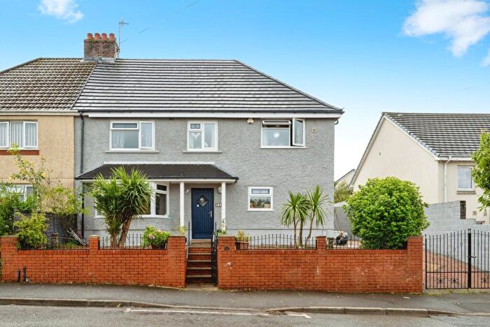4 Bedroom Semi-Detached House For Sale In Groves Road, Neath, Neath Port Talbot, SA11