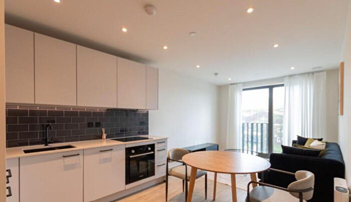 1 Bedroom Apartment To Rent In Curzon Wharf, Glasswater Locks, Pitt Street, Birmingham, B4