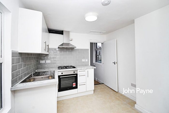 2 Bedroom Flat To Rent In Aldeburgh Street, London, SE10