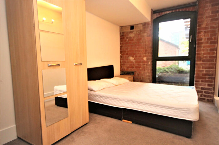3 Bedroom Apartment To Rent In Cambridge Street, Manchester, Greater Manchester, M1