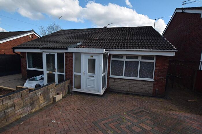 2 Bedroom Semi-Detached Bungalow For Sale In Glenwood Drive, Middleton, Manchester, M24