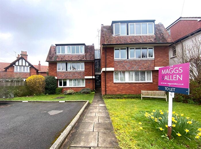 2 Bedroom Flat To Rent In Lawrence Grove, Henleaze, Bristol, BS9