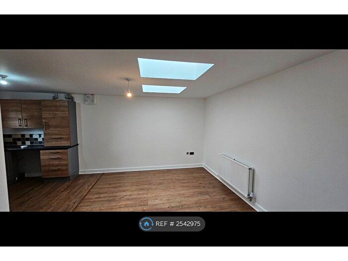 2 Bedroom Detached House To Rent In Shaftesbury Crescent, Derby, DE23