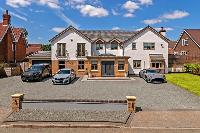 5 Bedroom Detached House For Sale In Silsoe Road, Flitton, MK45