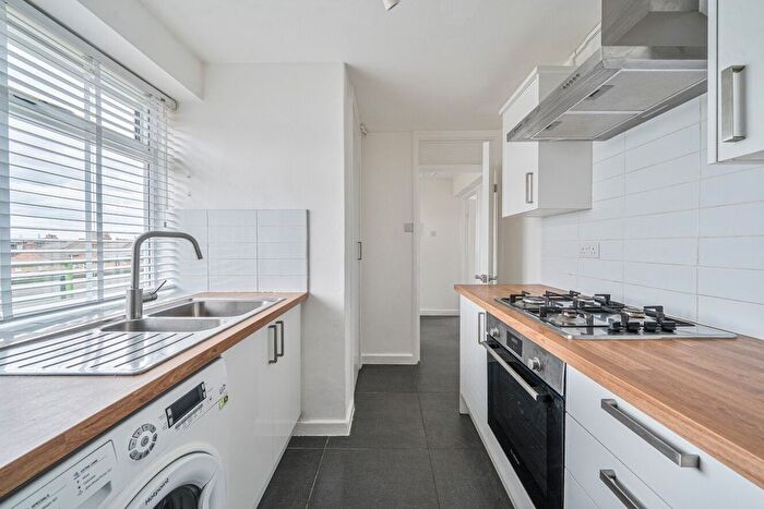 1 Bedroom Flat For Sale In Sangley Road, Catford, London, SE6