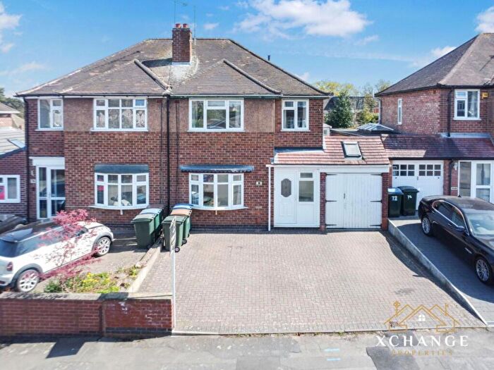 4 Bedroom Semi-Detached House For Sale In Daleway Road, Coventry, CV3