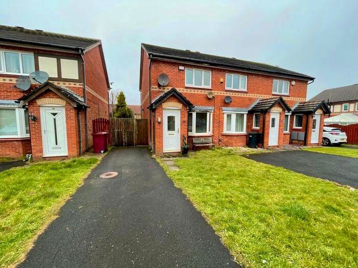 2 Bedroom Property To Rent In Stonehaven, Beaumont Chase, Bolton, Lancashire, BL3