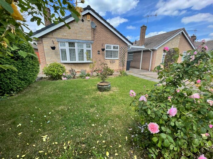2 Bedroom Bungalow To Rent In Hucklow Avenue, Inkersall, Chesterfield, S43