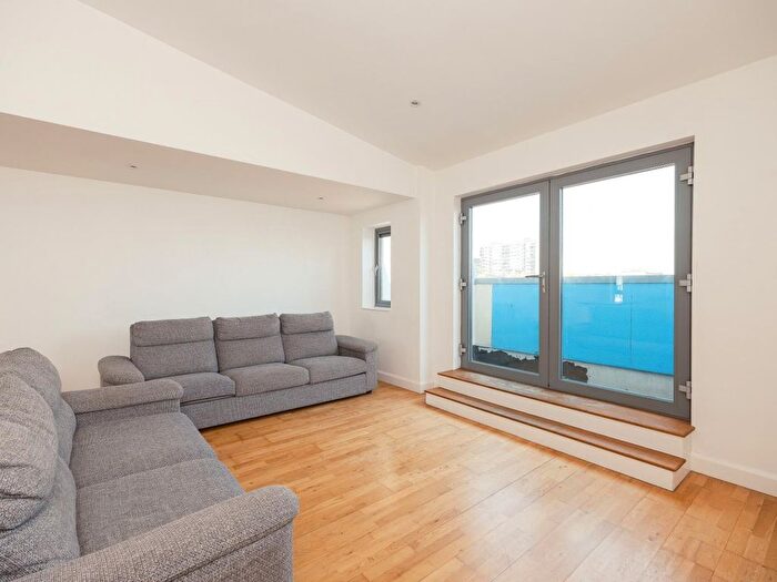 1 Bedroom Flat For Sale In Kings Quarter Apartments, Kings Square Avenue, BS2