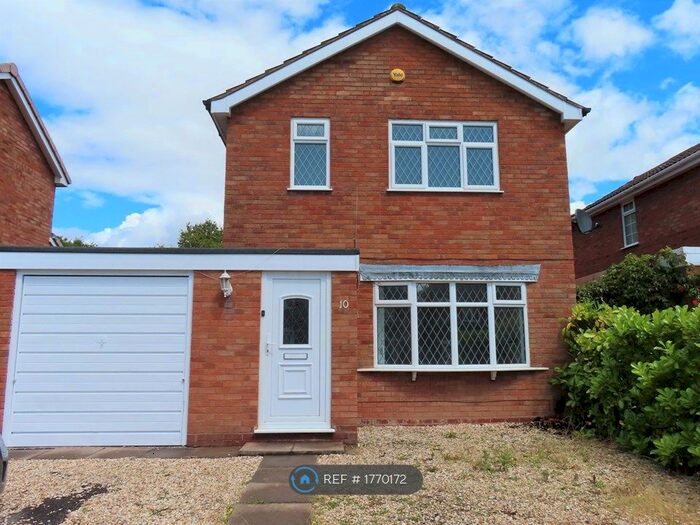 3 Bedroom Detached House To Rent In Brayford Avenue, Brierley Hill, DY5