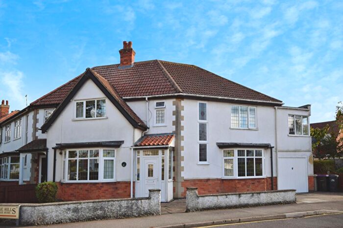 5 Bedroom Semi-Detached House For Sale In Drummond Road, Skegness, PE25