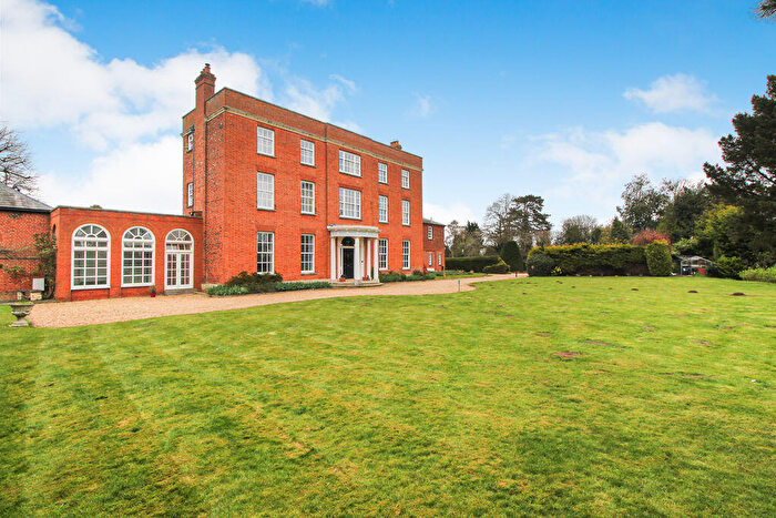 1 Bedroom Apartment For Sale In Broom Hall, High Street, Broom, Biggleswade, SG18