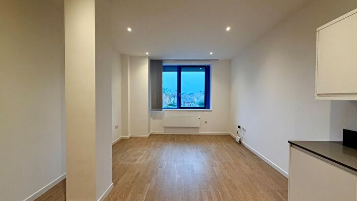 Studio To Rent In Riverbank Way, Brentford, TW8
