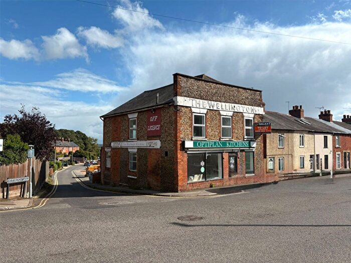 1 Bedroom Flat To Rent In Wellington Lane, Farnham, Surrey, GU9