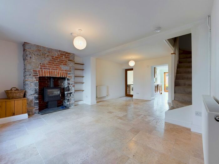 2 Bedroom Cottage To Rent In Nottage Road, Newton, Swansea, SA3