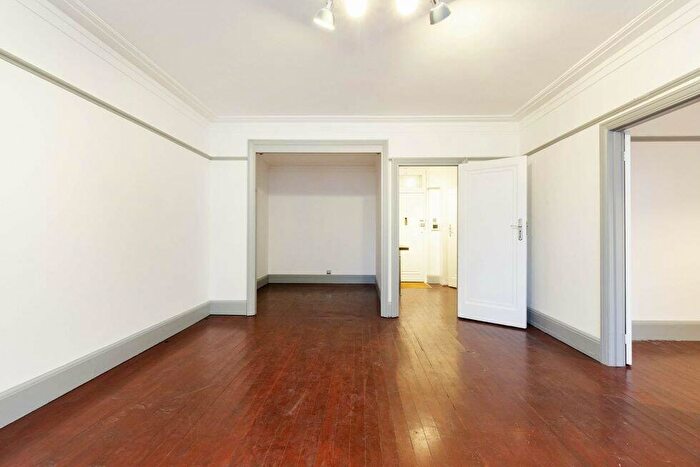 1 Bedroom Flat To Rent In Hillside Court, Hampstead, NW3
